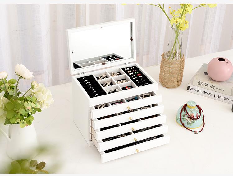 Minimalistische europäische Schmuckschatulle aus Holz für Halsketten und Ringe - Perfekt für Hochzeiten oder Geburtstage