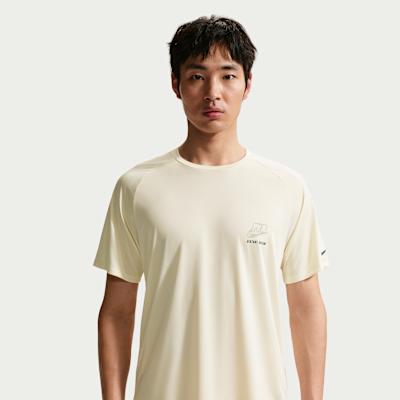 Nike Dri FIT ADV Stride Running T Shirt Men s S