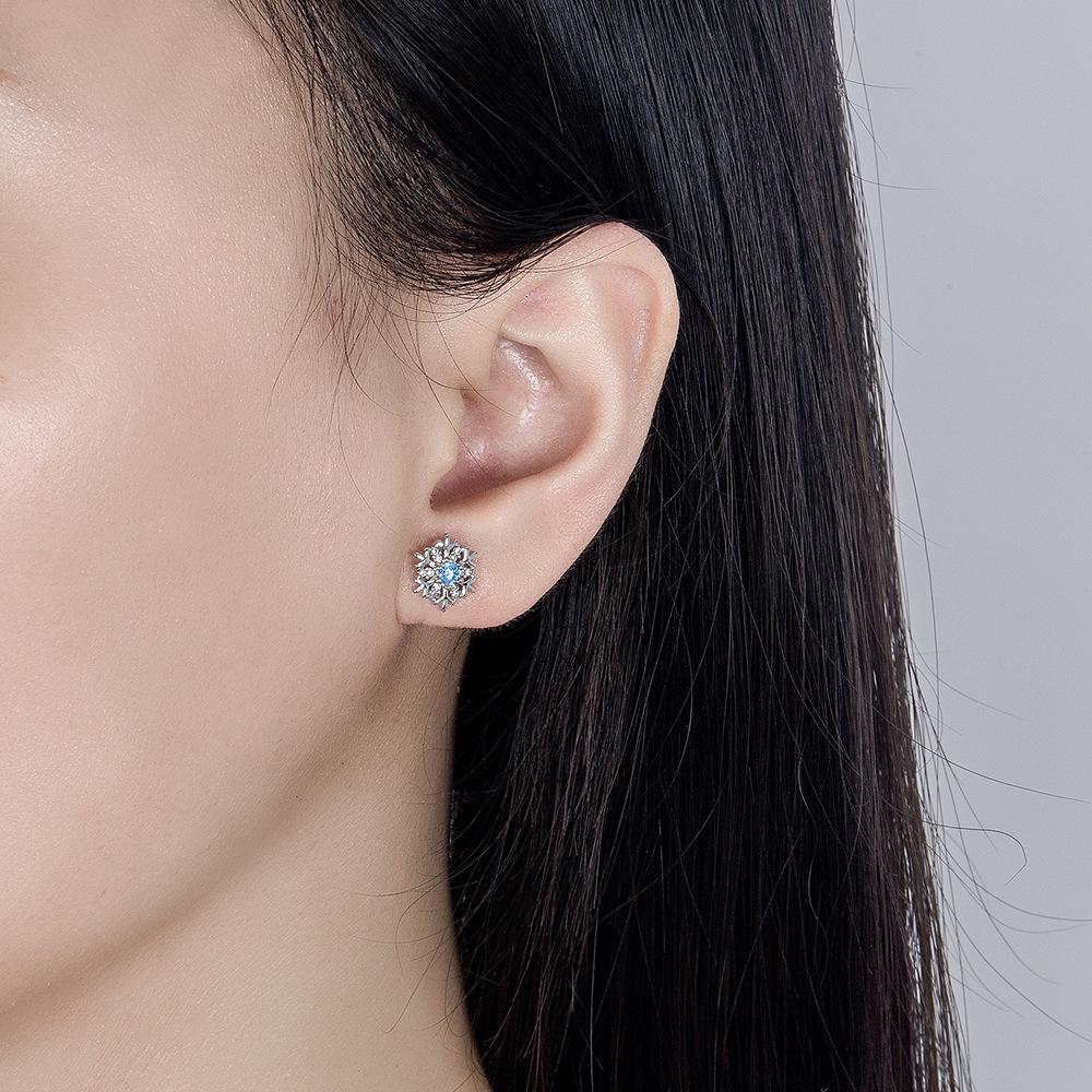 Elegante Schneeflocken-Ohrstecker mit blauem Zirkon für Damen - Vielseitiges und liebliches Weihnachtsgeschenk