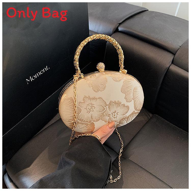 

Pu Heartshaped Evening Bag With Chain Embroidery For Night Out And Stylish Occasions