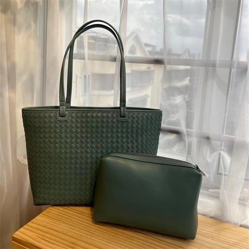 2026 New handwoven bag large capacity leather women's bag soft leather shoulder handbag women's bag