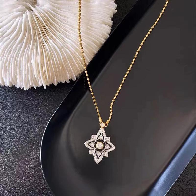

Luo Xi Temple Jewelry 2024 Silver Four-Leaf Clover Adjustable Necklace 925 Silver