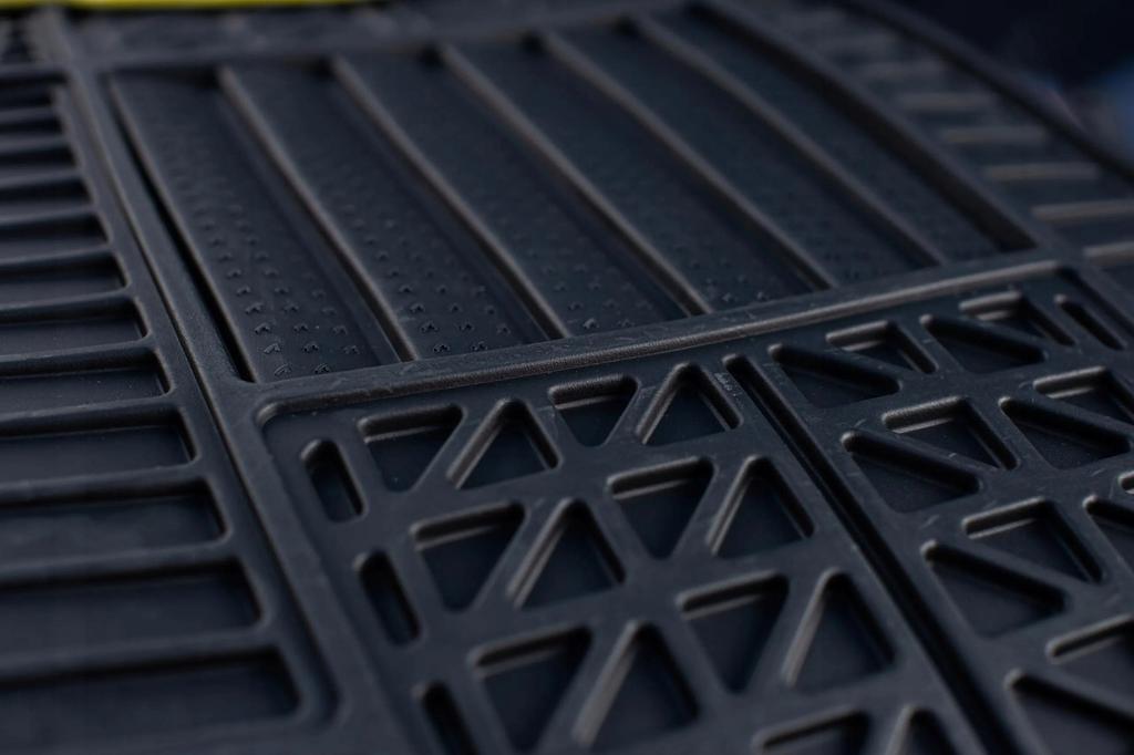 MICHELIN Rubber Floor Mats Set of 4 Black All Season All Weather