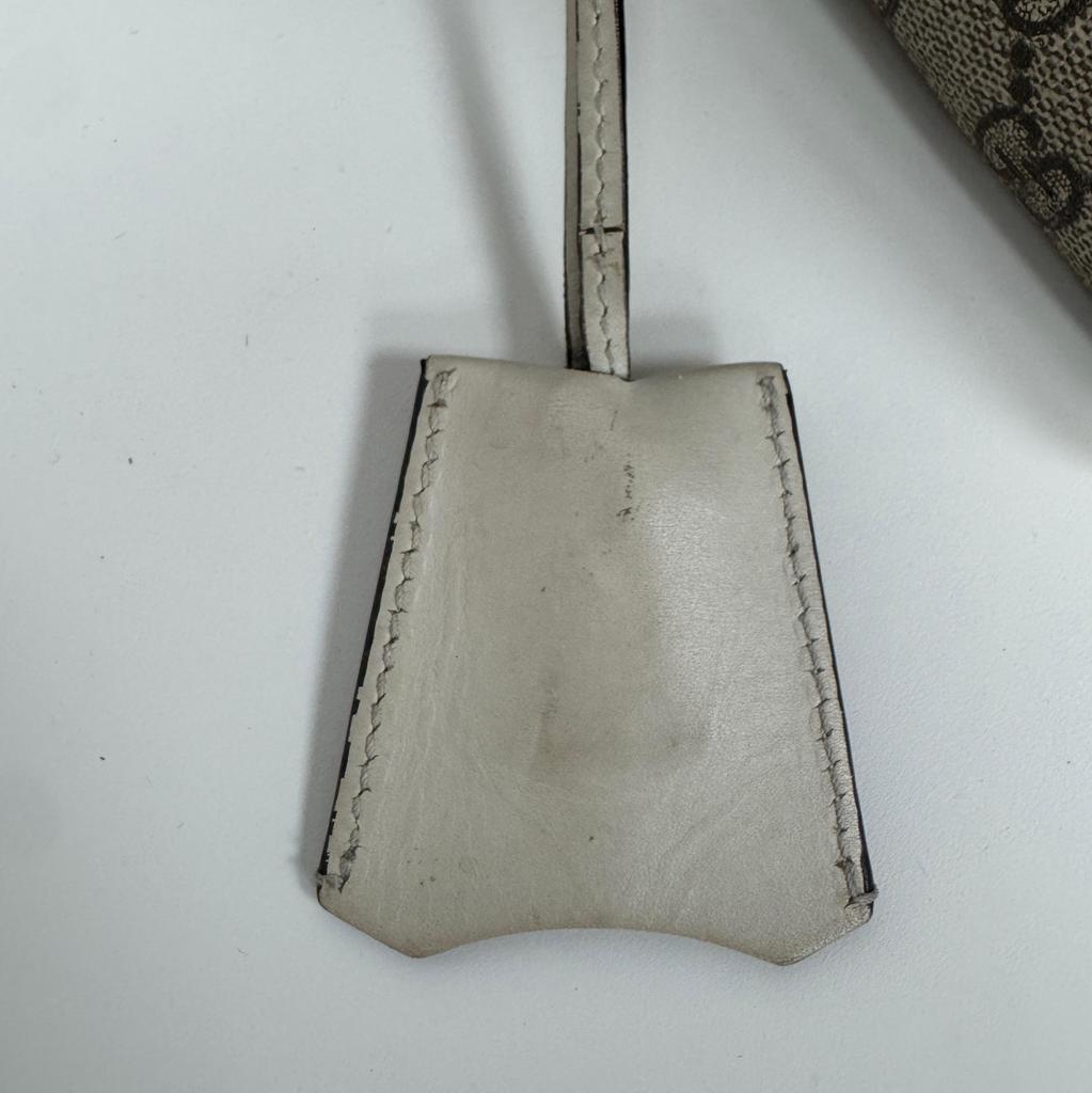 [Pre-Owned] Padlock Metal Lock Logo Tote Bag Shopping Bag Chain Bag Lock Buckle Handheld Crossbody Canvas Leather Shoulder Bag Small - Good #OM48O8