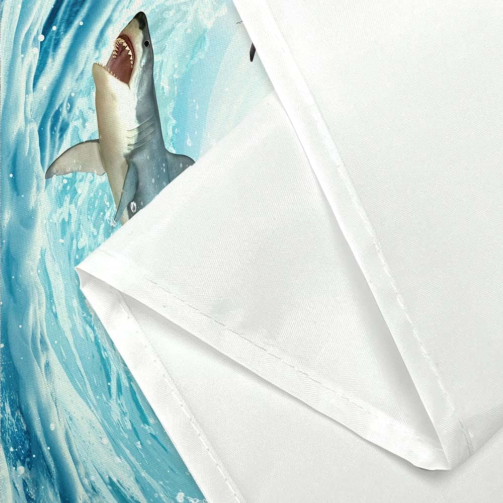 Lustiger Tier-Duschvorhang, Niedliche Waschbären reiten Haifisch-Meereswellen Duschvorhang mit Haken, Nautischer Küstenstoff Badezimmer