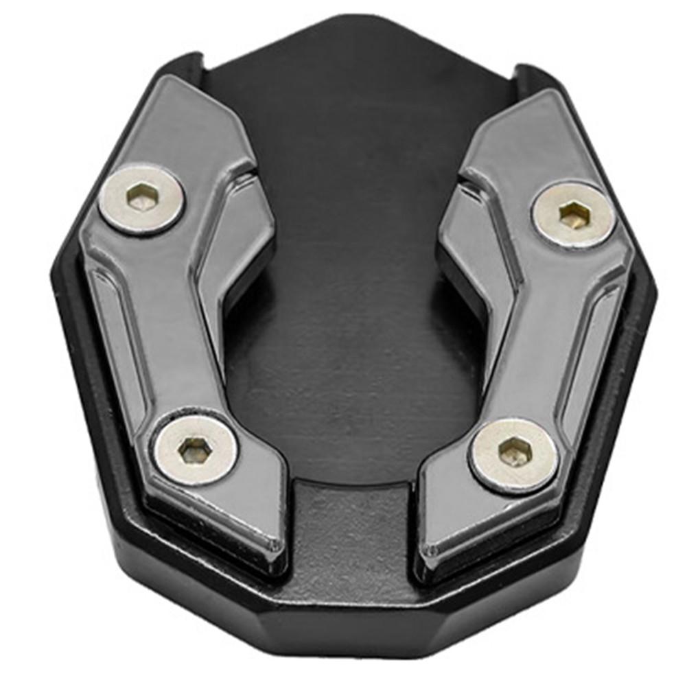 

Подножка для NMAX предотвращает опрокидывание на мягкой поверхности белый