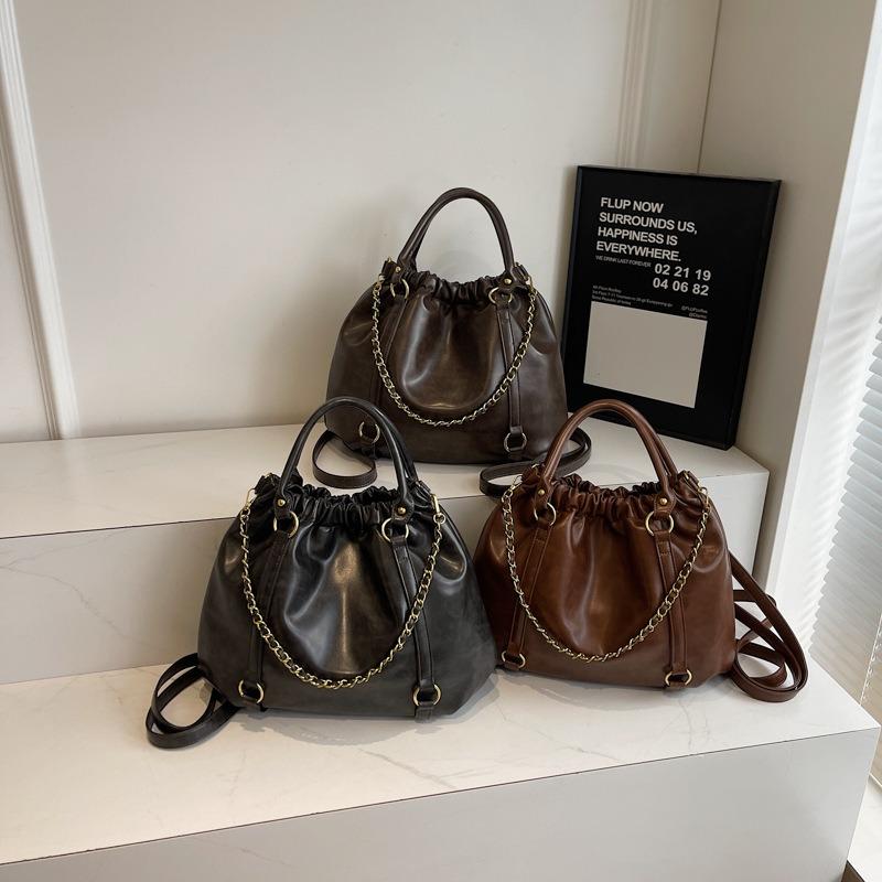 Backpack Chain Retro Bag New Tote Bag Autumn and Winter Large Capacity Shoulder Commuter Women's Bag Leisure Bag
