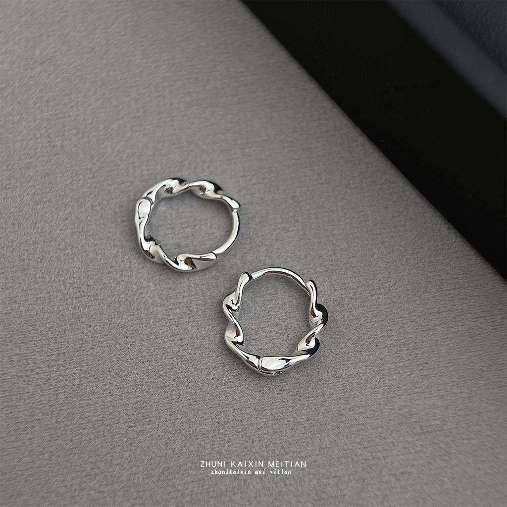 Plated 14K round geometric twist ear buckle temperament personality sweet and cool versatile earrings earrings