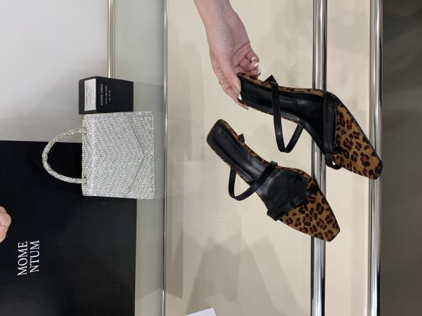 

Fashion Slippers Women Summer Rubber Flip Flops Slides Square Toe High-Heeled Shoes Lady Low Cross-Tied Hawaiian PU Fabric Rome Hoof 35