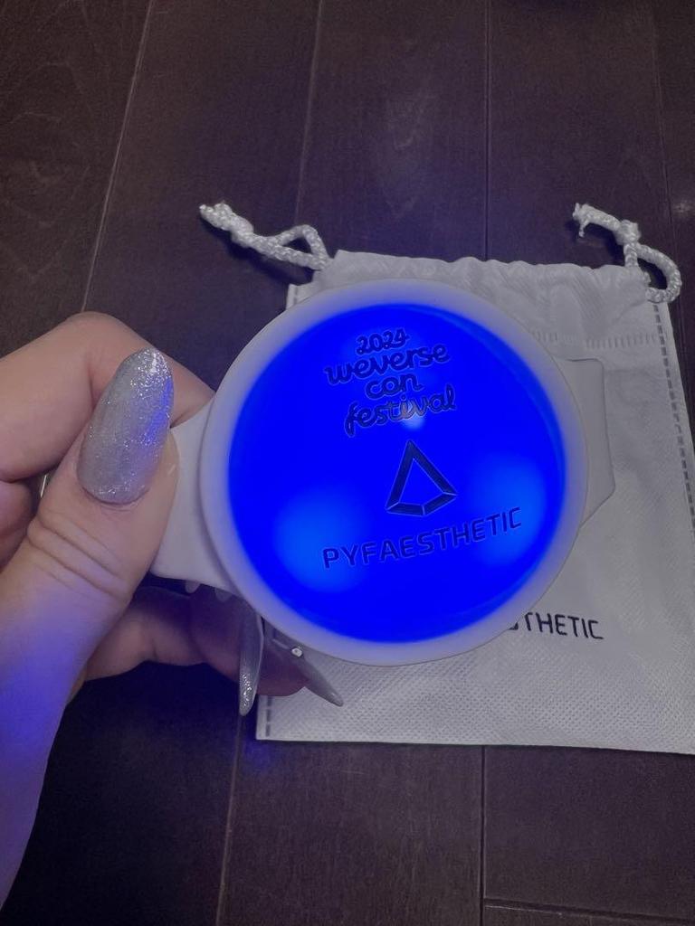 [USED] 2024 Weverse Con Festival Light Band
