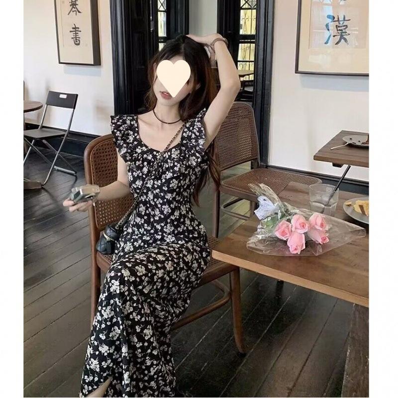 Black floral dress women's summer new skirt temperament advanced sense a word waist thin medium and long dress