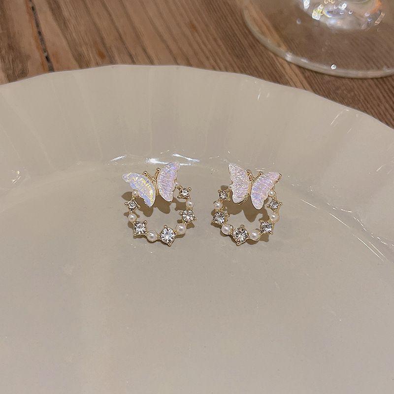 White Acrylic Butterfly Charms Stud Earrings for Women Imitation Pearl Crystal Round Circle Earrings Geometry Jewelry