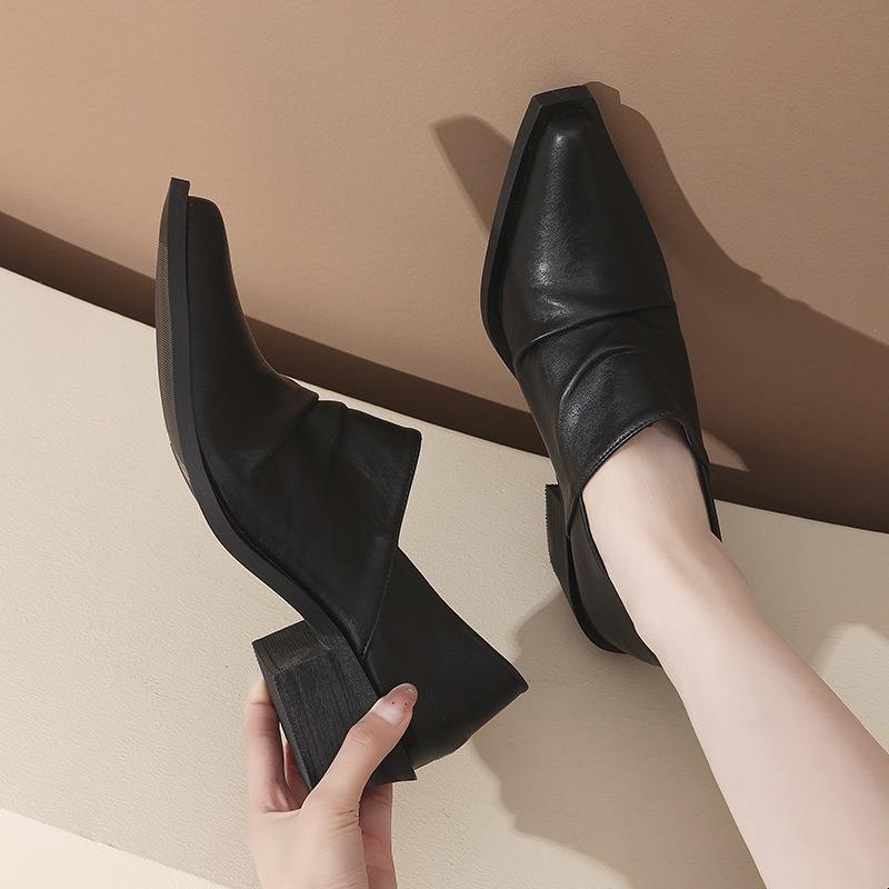Small Leather Shoes Black New Square Head Pleated Wizard Shoes Washed Soft Leather Thick Heel Deep Mouth Single Shoes