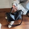 Women's Fashion Y2K Hot Girl Motorcycle Bag Vintage Solid Color Large Capacity Rivet Decor Shoulder Crossbody Bag CLE