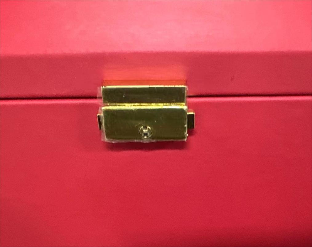 Elegant Three-Layer Jewelry Box: High-Capacity Storage for Necklaces, Earrings, and Rings