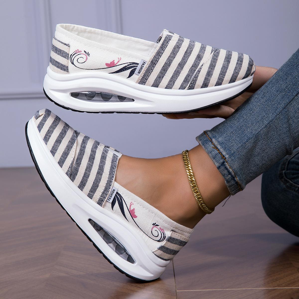 

Canvas rocking shoes women s summer new casual one-pedal platform pattern air cushion canvas shoes women s lazy shoes 40