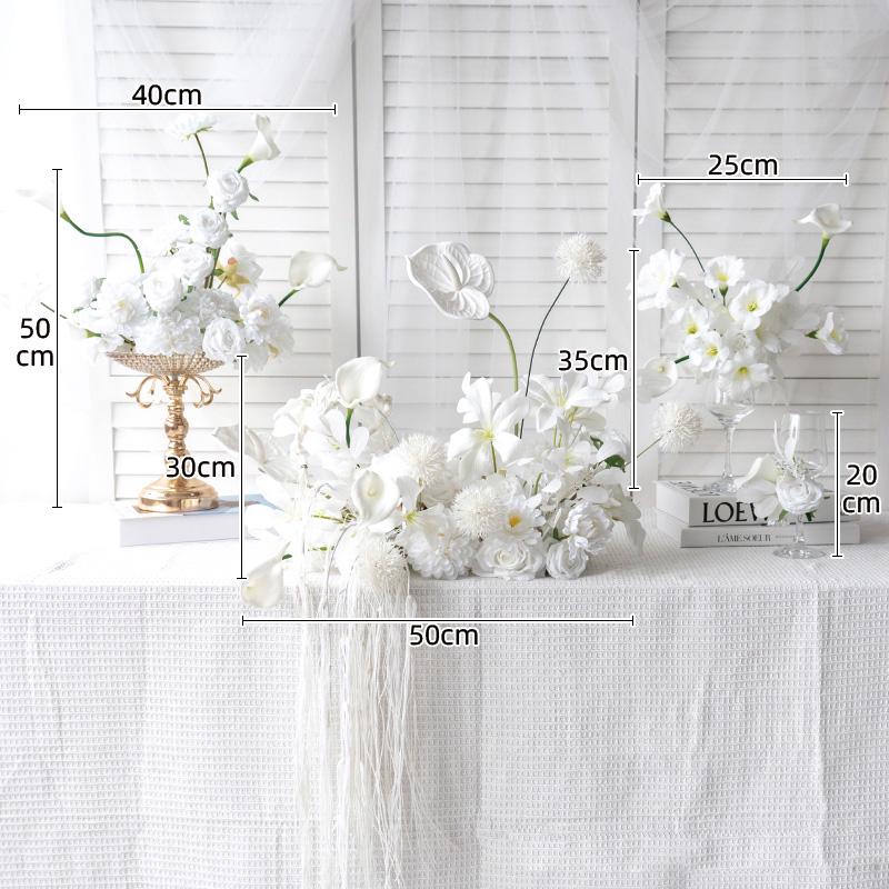 Individuell gefertigtes weißes europäisches florales Tafelaufsatz für Hochzeiten