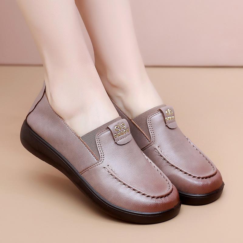 Women's new casual versatile wear lazy leather waterproof soft sole comfortable and not tired feet women's shoes