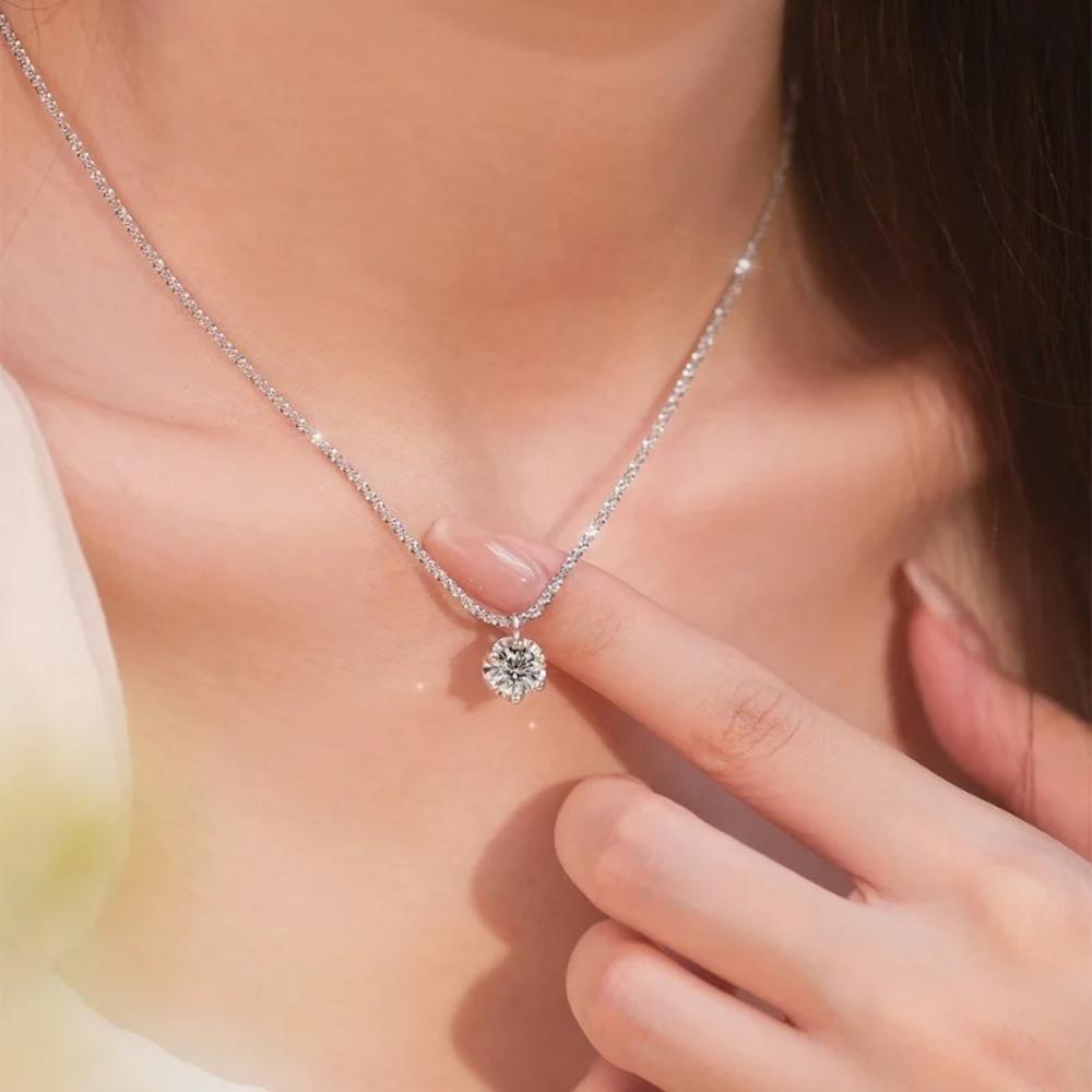 Non fading Sparkling Necklace Female Ins Light Luxury High end Simple and Exquisite Clavicle Chain Girlfriend Birthday