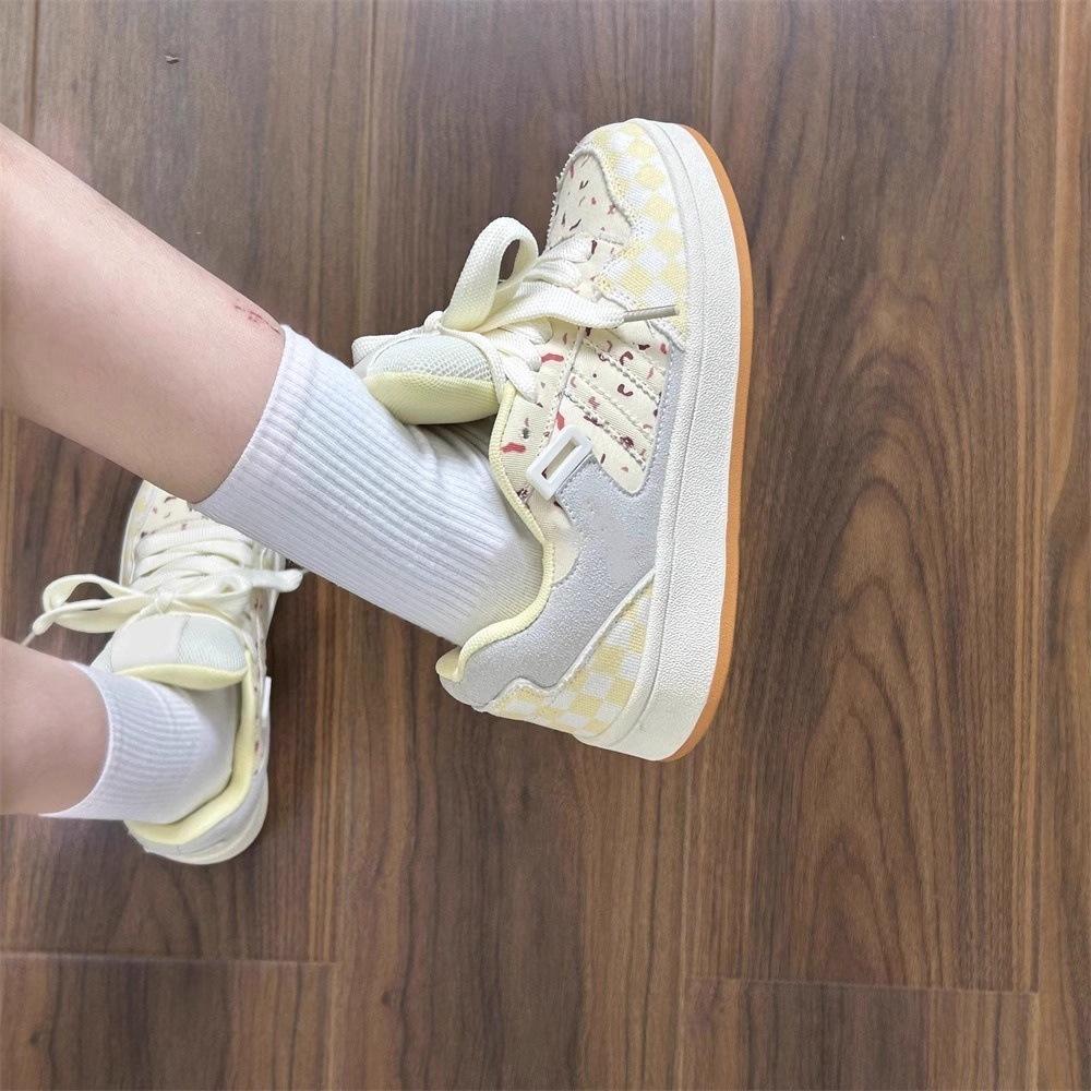 Low-top cranberry color scheme bread shoes women's summer new student versatile women's board shoes