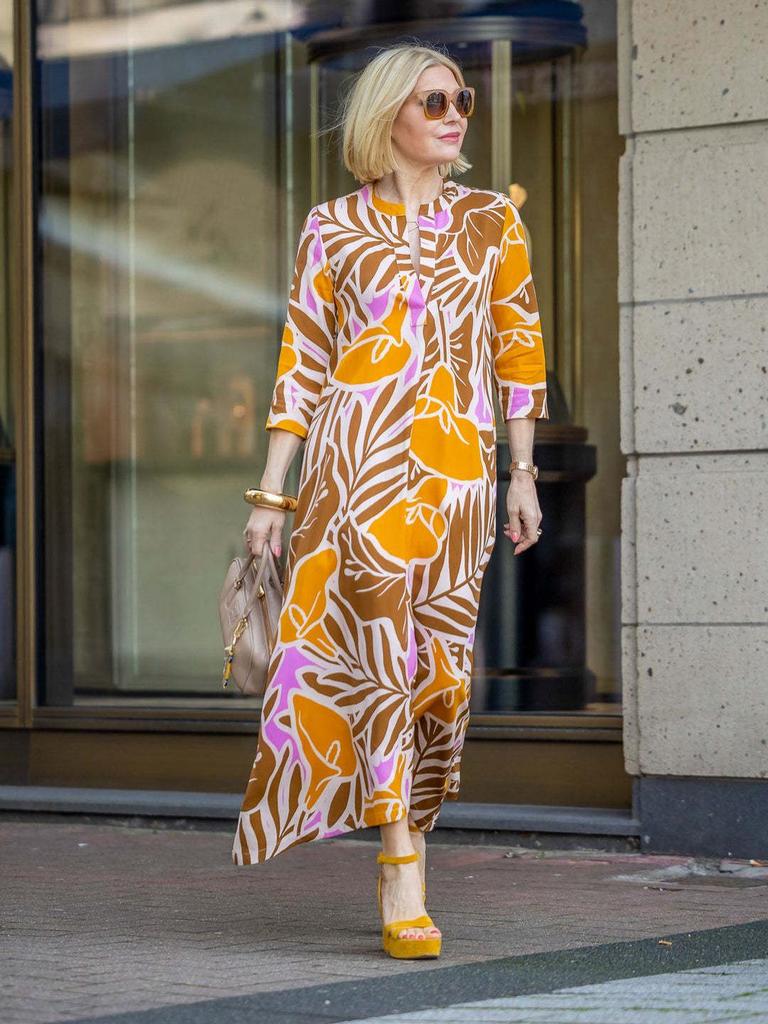 2025 Spring/Summer New Women's V-Neck Print Long Dress with Three-Quarter Sleeves