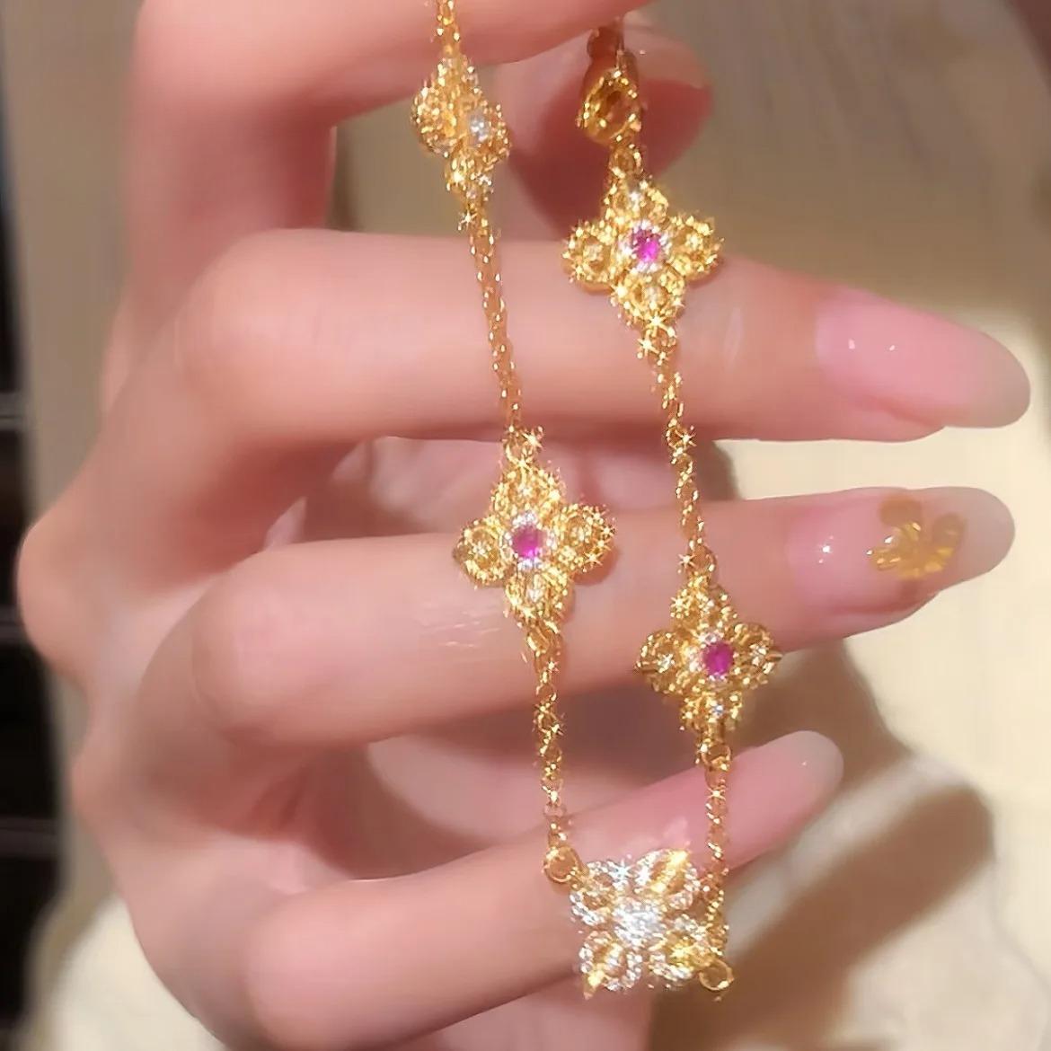 

Real Gold National Trend Four-leaf Vajra Bracelet for Women Light Luxury High-end Double-sided Diamond Bracelet білий