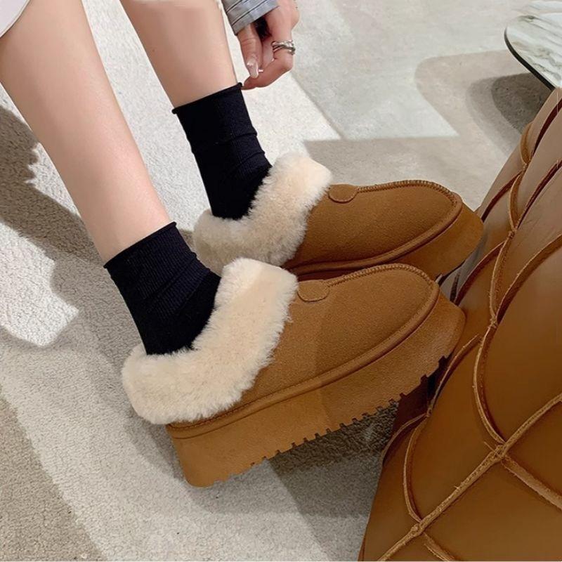 Winter Thick Soled and Furry Snow Boots for Women with Thick Foot Pedals for Warmth and Anti Slip Cotton Shoes