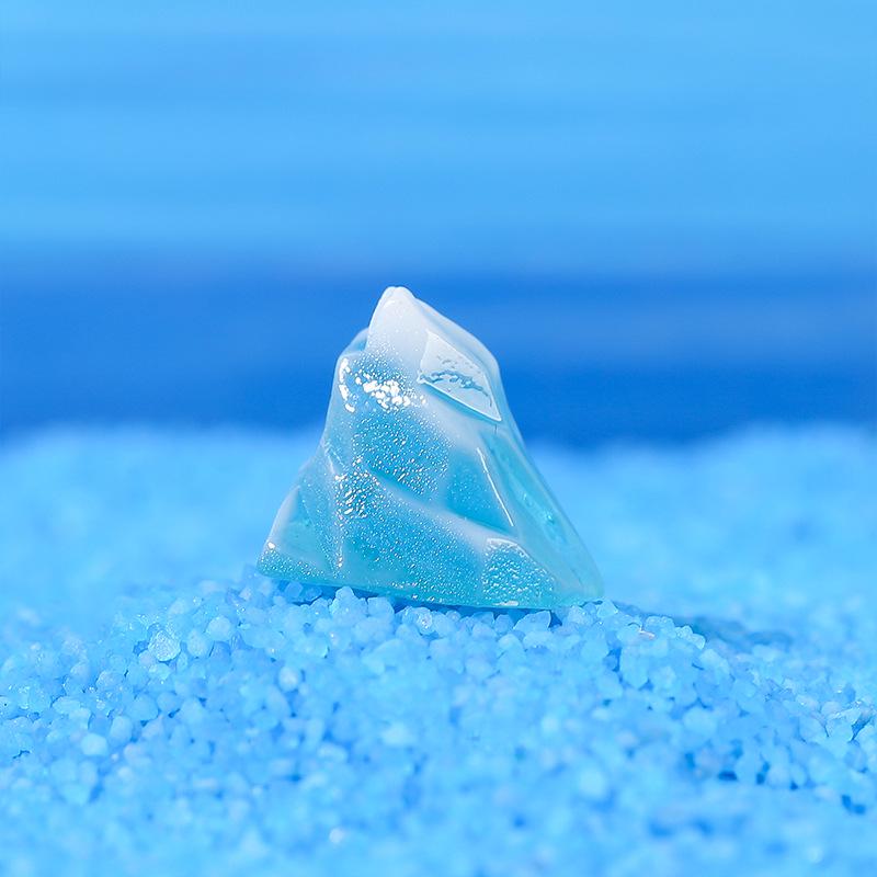 Penguin Series Ice Hockey Micro-landscape Resin Ornaments for Fish Tanks