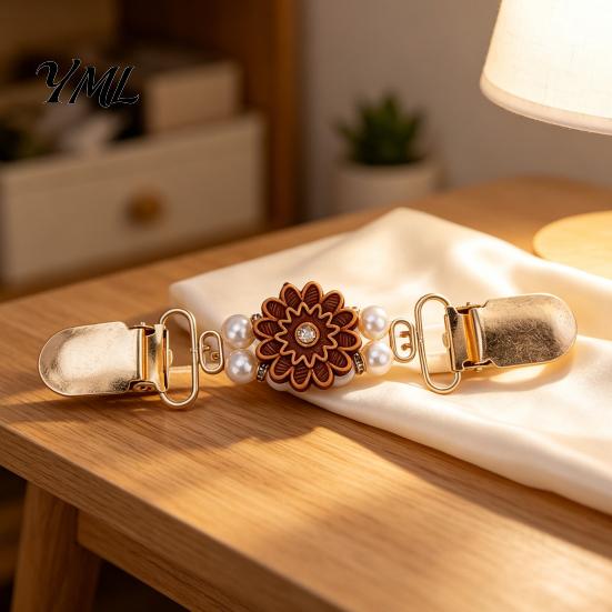Pearl Embellished Dress Clip Vintage Sweater Clips for Women Girls, Retro Faux Pearl/Floral Cardigan Clips, Elegant Collar No Sew Waist Adjuster