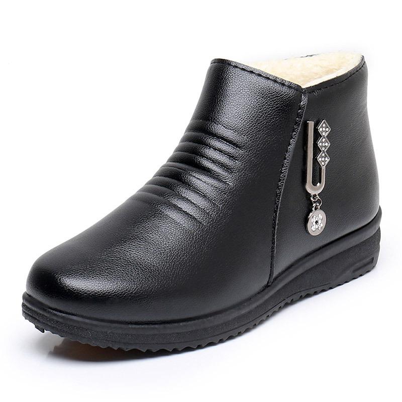 Winter mother shoes elderly cotton shoes soft soles medium and old short boots women's velvet warm boots flat soles middle-aged cotton leather shoes