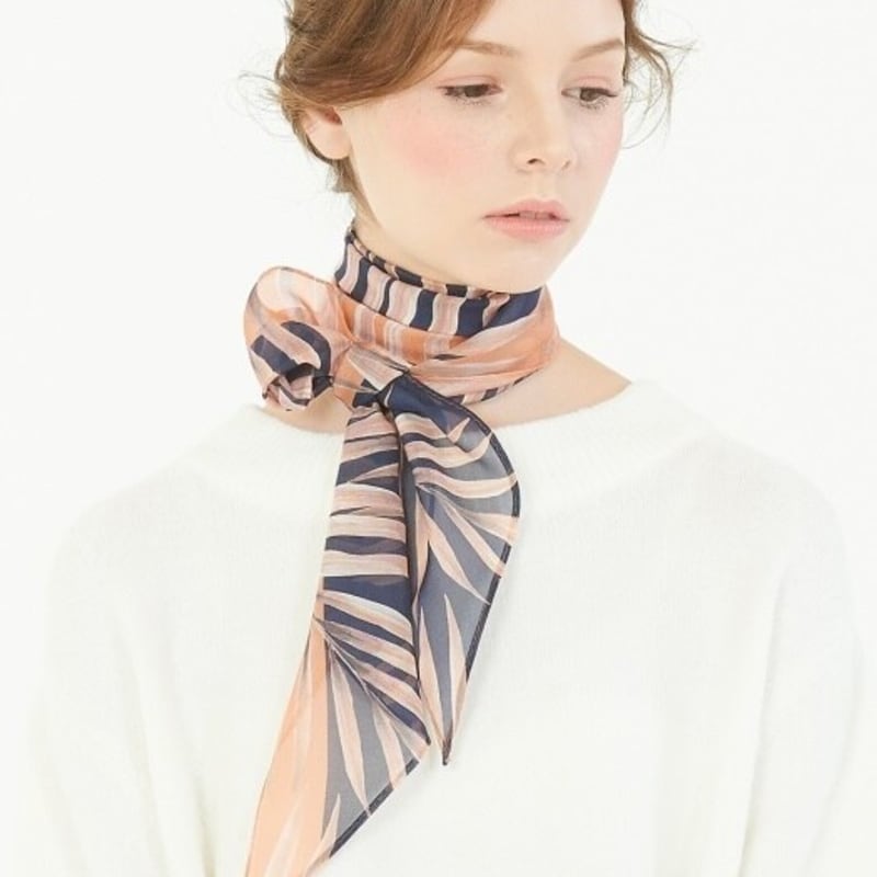 

Святой Люксюр ОСТАВЛЯЕТ ДЛИННЫЙ ТВИЛЛИ C (Листья Двусторонняя саржа C) WINE