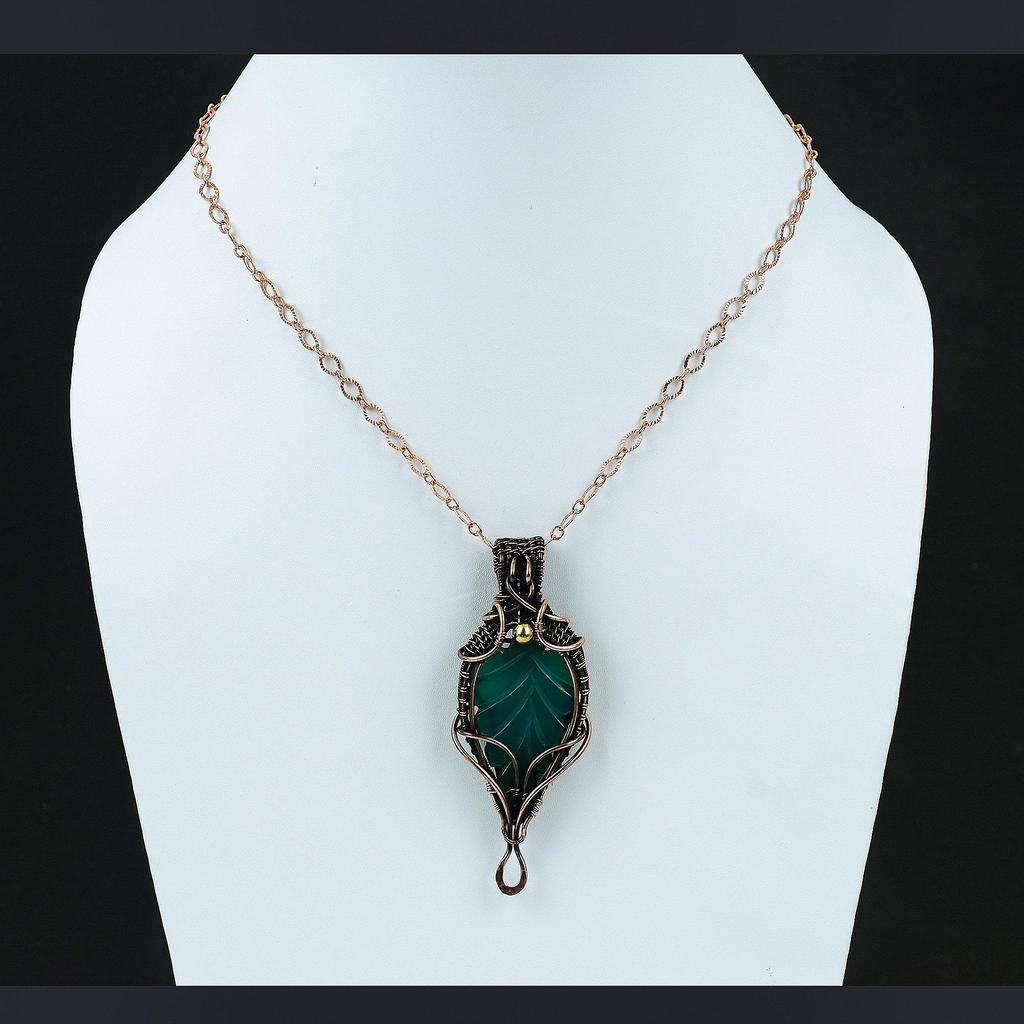 Geschnitzter Blatt Grüner Onyx Anhänger Edelstein Schmuck Kupferdraht umwickelter Anhänger Handgefertigter Designer Anhänger Schmuck Für Geschenke Grüner Onyx Schmuck