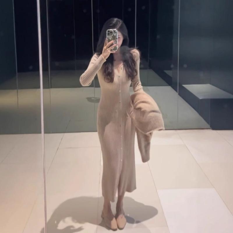 High-class Temperament Gentle Wind Knitted Dress Children's Early Spring New Waist Thin Sweater Skirt Long Dress