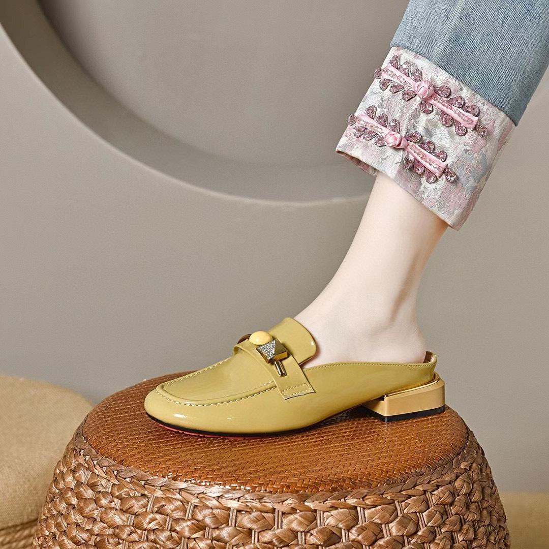 

Baotou slippers women s summer pearl buckle rhinestone sandals flat bottom lazy drag half slippers 40 жёлтый