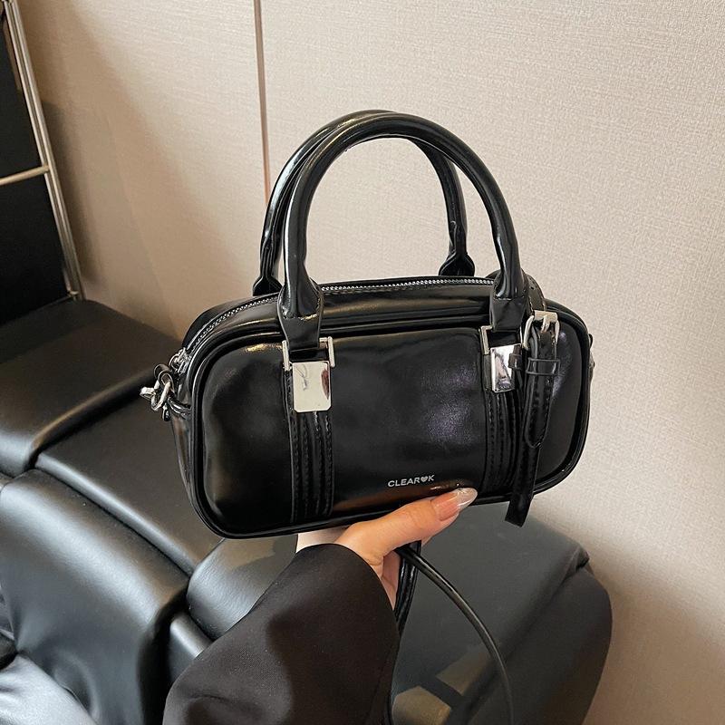 Premium Texture Portable Small Bag Women's New Fashion Versatile Shoulder Pillow Bag Commuter Messenger Bag