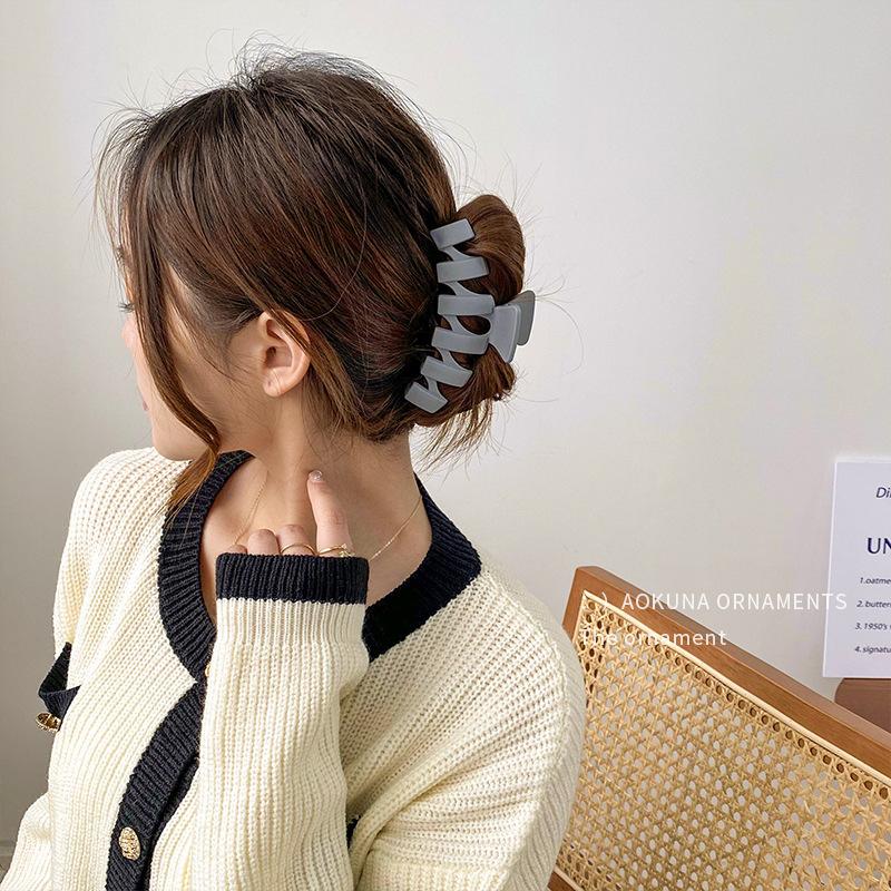 Korean Fashion Coffee Beige Large Hair Claw Solid Color Acrylic Hairpin Barrette Hair Clips Headwear Women Hair Accessories