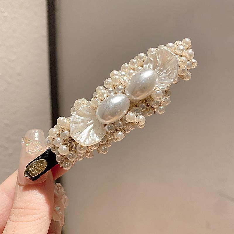 

Модная заколка для волос Xiaoxiangfeng с жемчужными лепестками, свежий и милый дизайн, заколка для волос на затылок, закручивающаяся заколка-клипса «утиный клюв», аксессуары для волос, женские