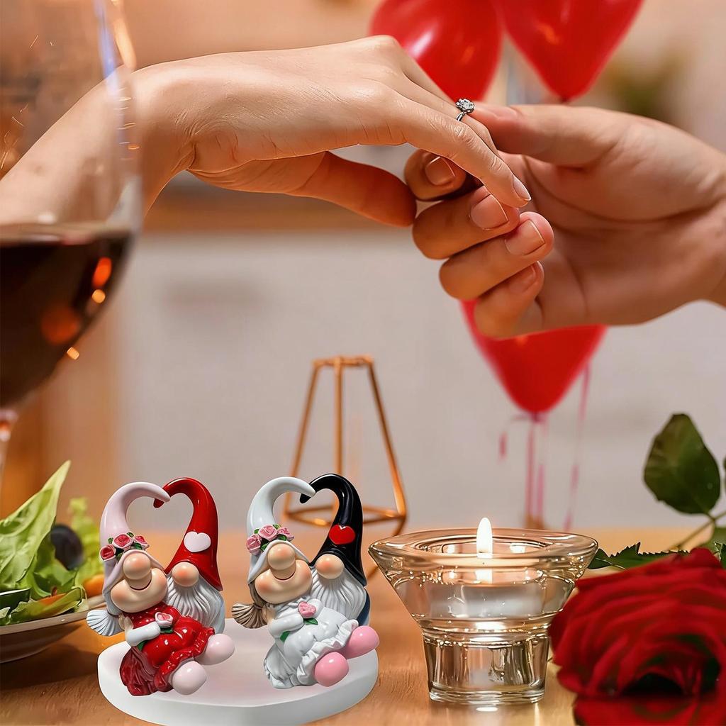 Valentine's Day Tiny Gnomes Resin Decoration, Handmade, Sweet Couple Anniversary Home, Dining Table Decoration Gift