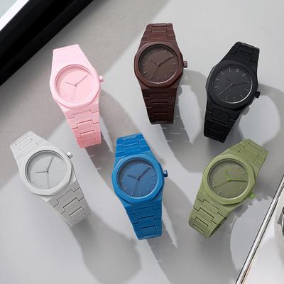 Unisex Quartz Horloge Casual Analoog Horloge met Gemakkelijk Afleesbare Wijzerplaat Effen Kleur Polshorloge voor Mannen Vrouwen Verjaardagscadeau