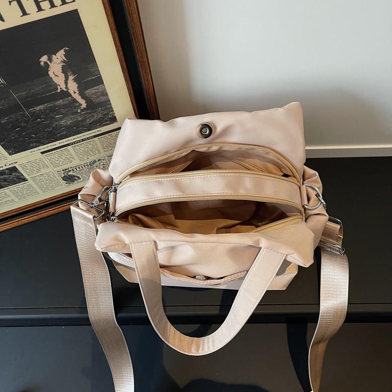 Lightweight Large Capacity Shoulder Bag Women's Waterproof Nylon Tote Bag