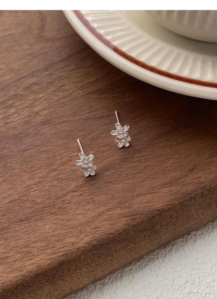 S999 Sterling Silver Double Layer Flower Stud Earrings - Exquisite Niche Design, Simple Pure Silver.