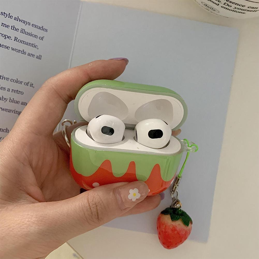Coque de protection mignonne et charmante à pois blancs et fraise rouge brillante antichoc pour AirPods 1 2 3 4 Pro avec pendentif charm