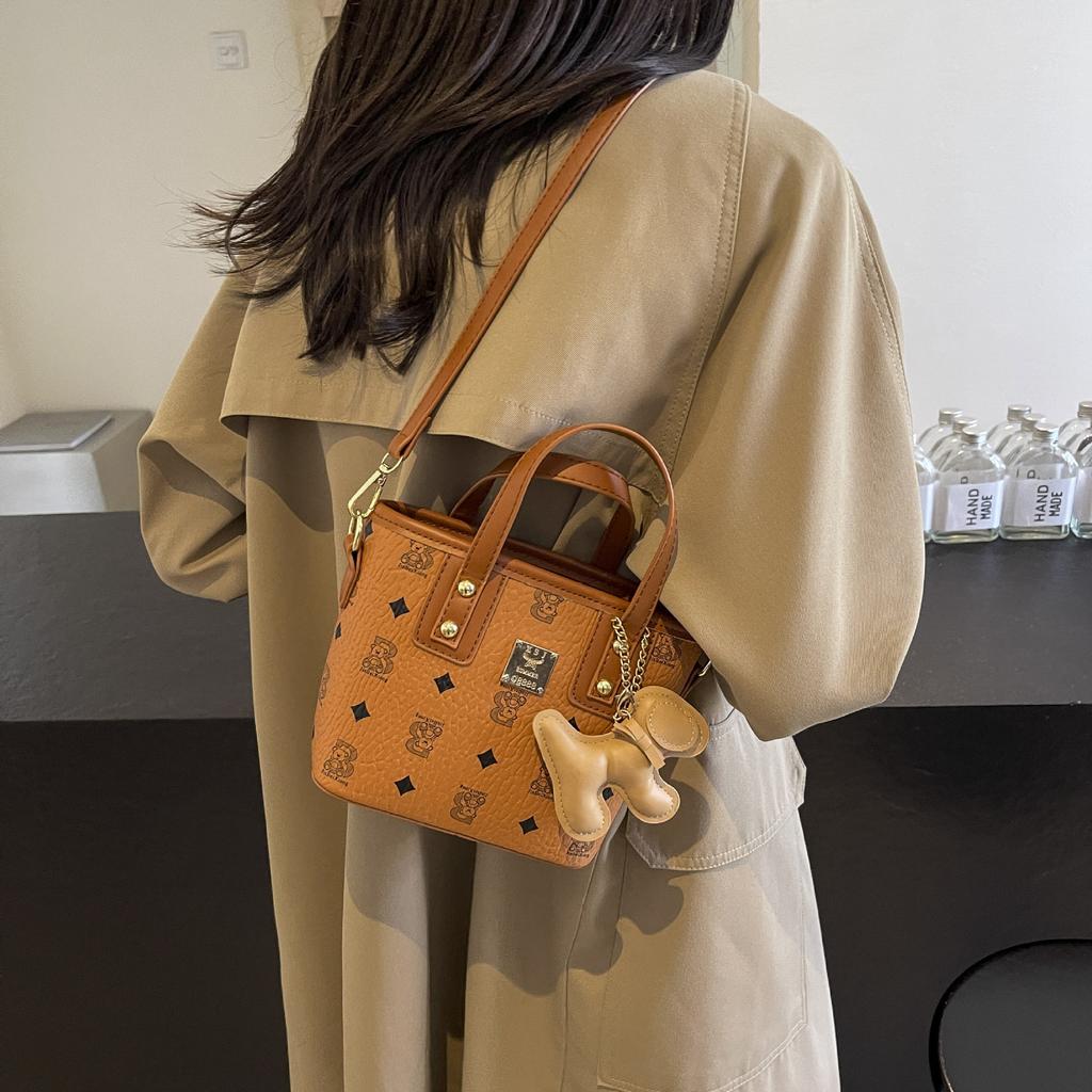 Brand Design Bucket Small Bag for Women 2024 New Fashionable Commuter Handbag Trendy Single Shoulder Diagonal Crossbody Bag