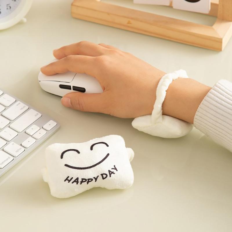 

Милая подушка-подставка для запястья с выражением лица, мини-подушка для поддержки, удобная, снижает усталость, износостойкая защита для запястья, коврик для мыши, офисные принадлежности as the picture