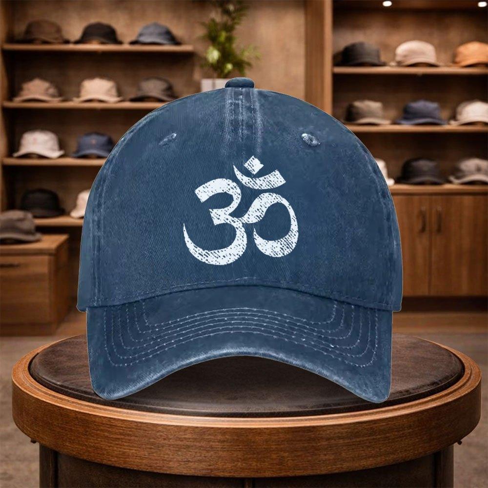 A MenS Baseball Cap Stylish And Adjustable for Outdoor Use Featuring an Urban Design This Lightweight And Fashionable FlatB