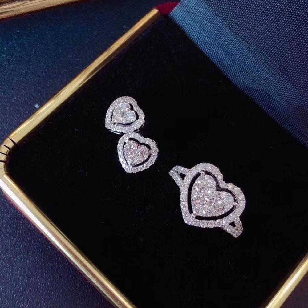 

Elegant Women Jewelry Set Luxury Heart Moissanite Ring and Stud Earrings with Full Diamonds 6
