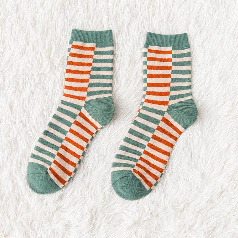 Women's Mid-calf Woolen Socks for Autumn and Winter, Fleece and Thickened Towel Socks for Winter, Long Calf Warm Socks for Autumn and Winter