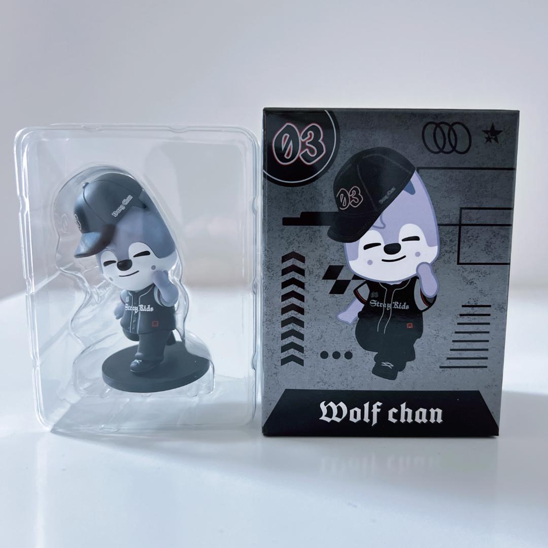

[USED] straykids skzoo figure bang chan wolfchan