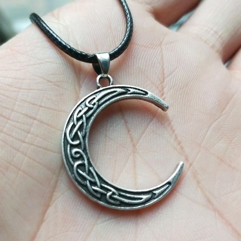 Elegant Celtic Crescent Moon Alloy Pendant Necklace