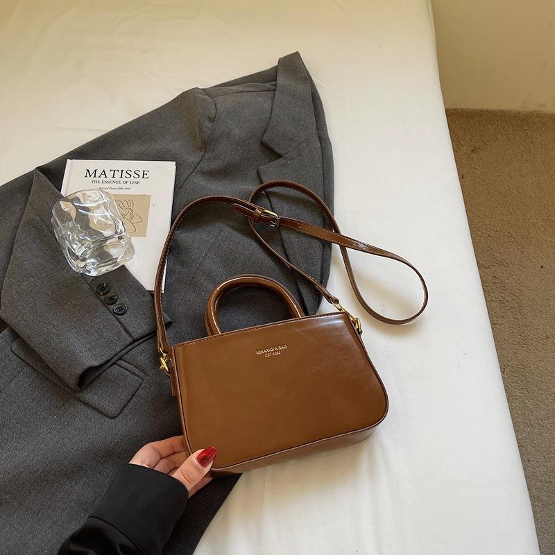 Premium Texture Portable Bucket Bag Women's 2025 New Trendy Autumn and Winter Fashion Versatile Retro Commuter Shoulder Messenger Bag